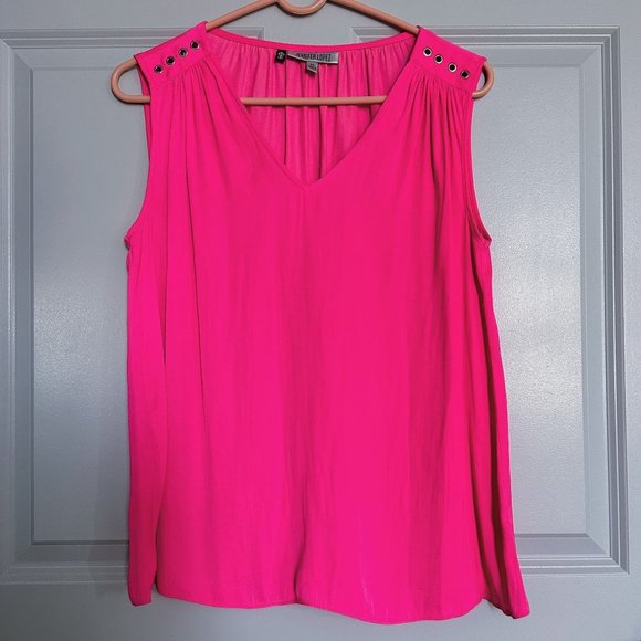 JENNIFER LOPEZ Hot Pink V-Neck Rivets Flowy Blouse Tank Size XS NWoT - Picture 1 of 4
